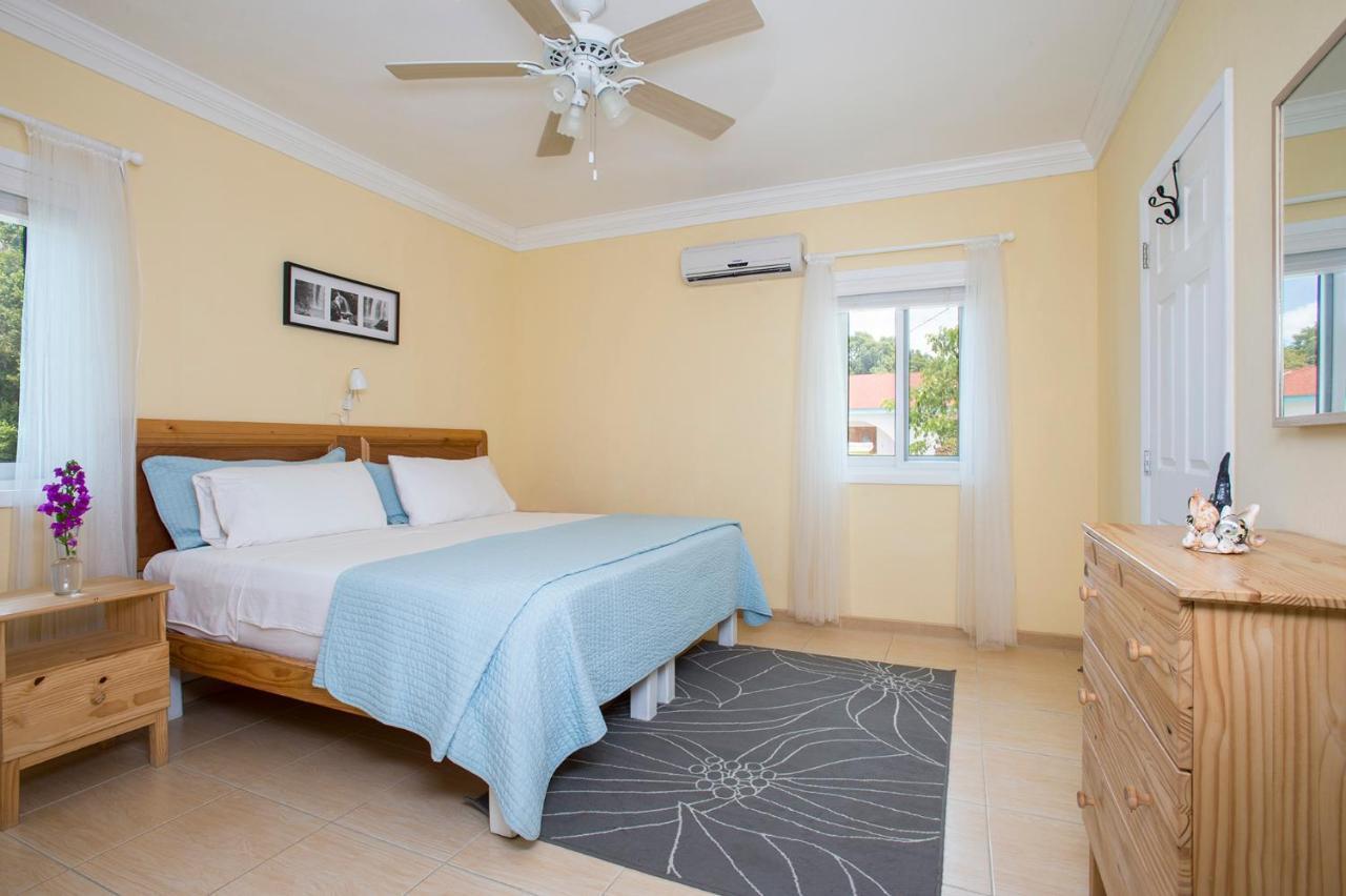 Sir Charles Guest House Palmetto Point Exterior photo